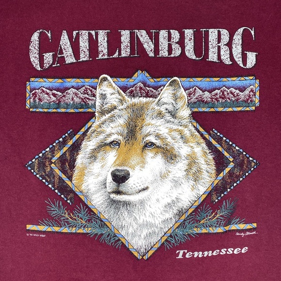Vintage Jerzees Gatlinburg Tennessee Wolf T-Shirt: Size Medium - Picture 3 of 9